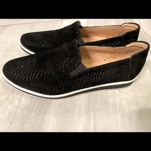 Naturalizer Bonnie Suede Slip On Shoes - 8.5